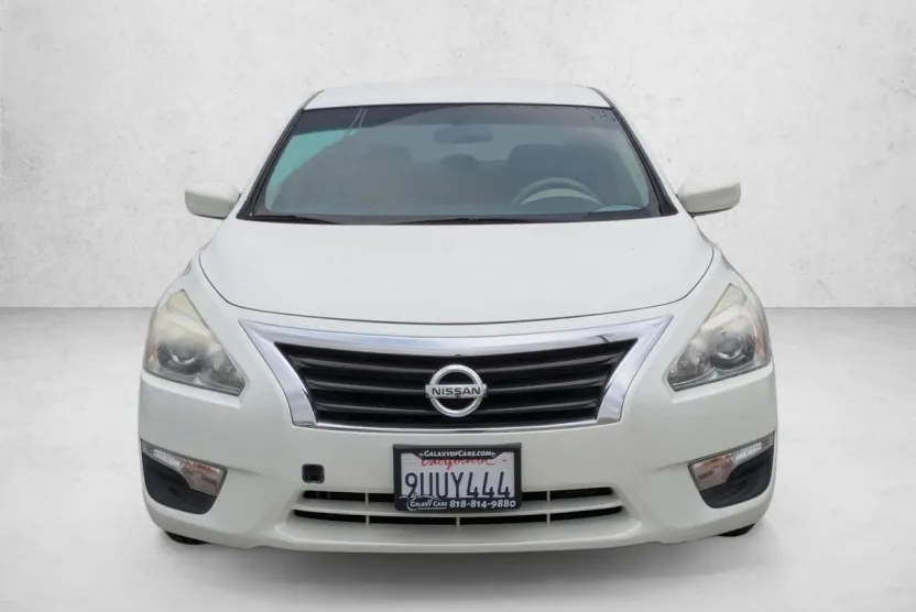 2013 Nissan Altima 2.5 SV photo 1
