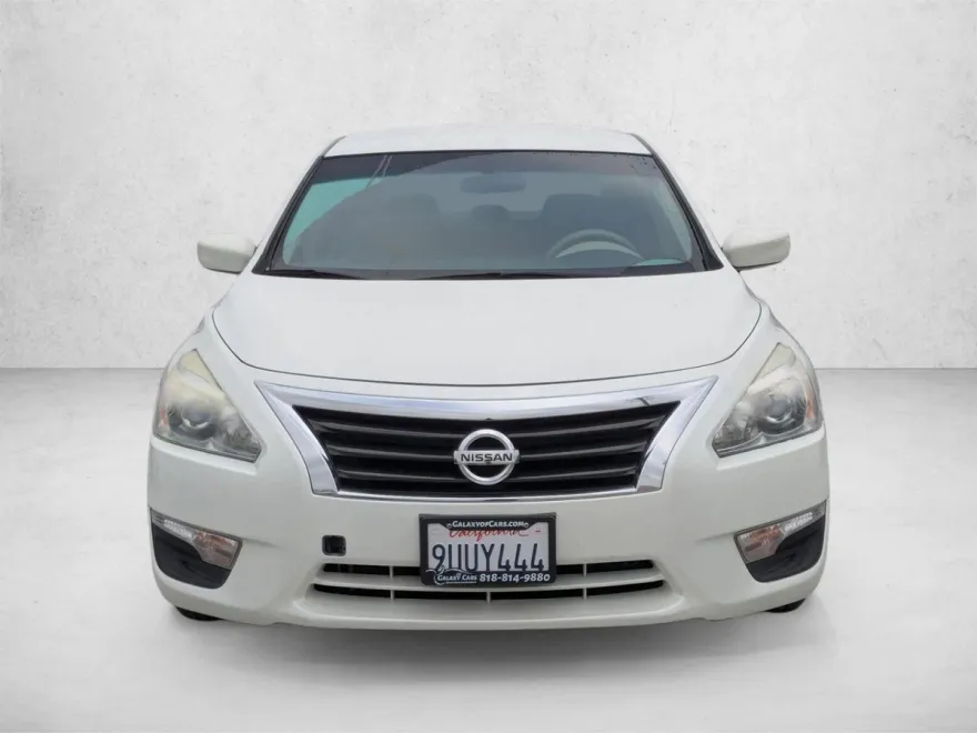 2013 Nissan Altima 2.5 SV photo 1