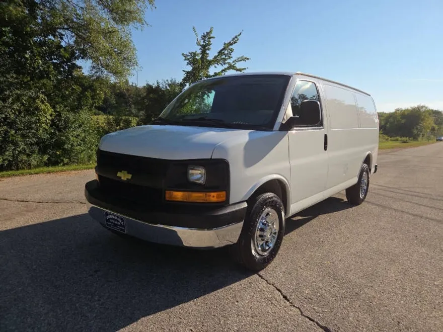 2016 Chevrolet Express 2500 Cargo Van photo 1