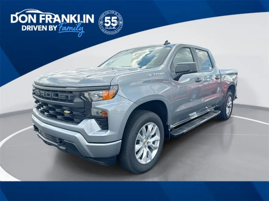 2026 Chevrolet Silverado 1500 Custom photo 1