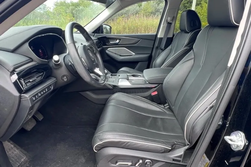 2022 Acura MDX Advance photo 1