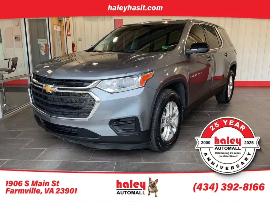 2021 Chevrolet Traverse LS photo 1