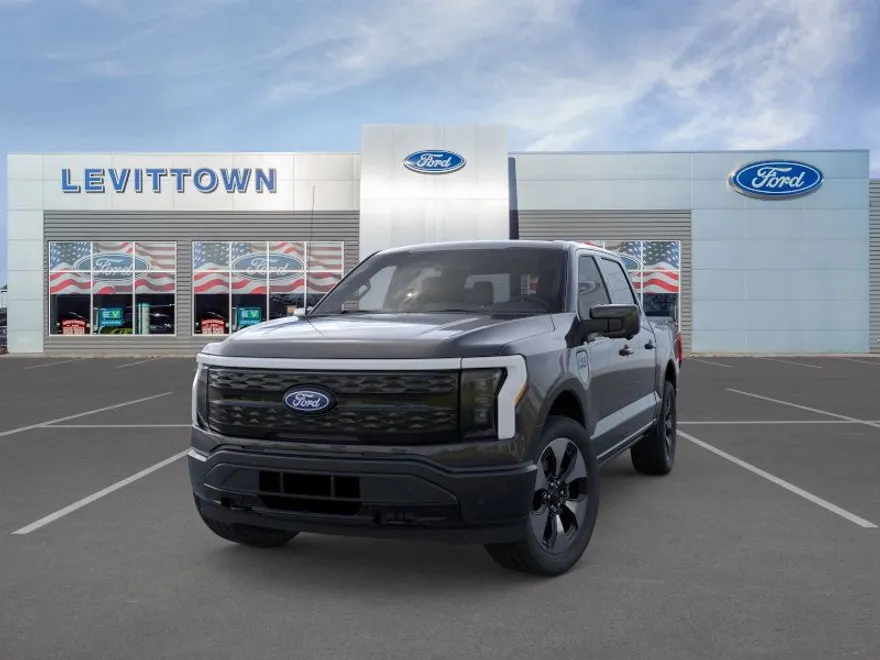 2025 Ford F-150 Platinum photo 1