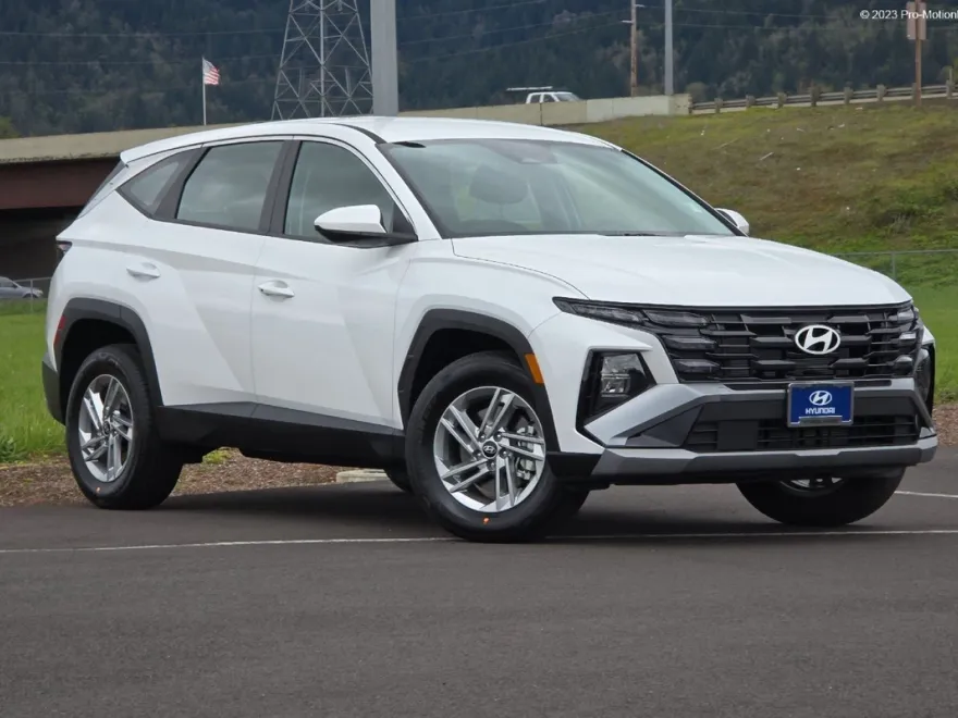 2025 Hyundai Tucson SE photo 1