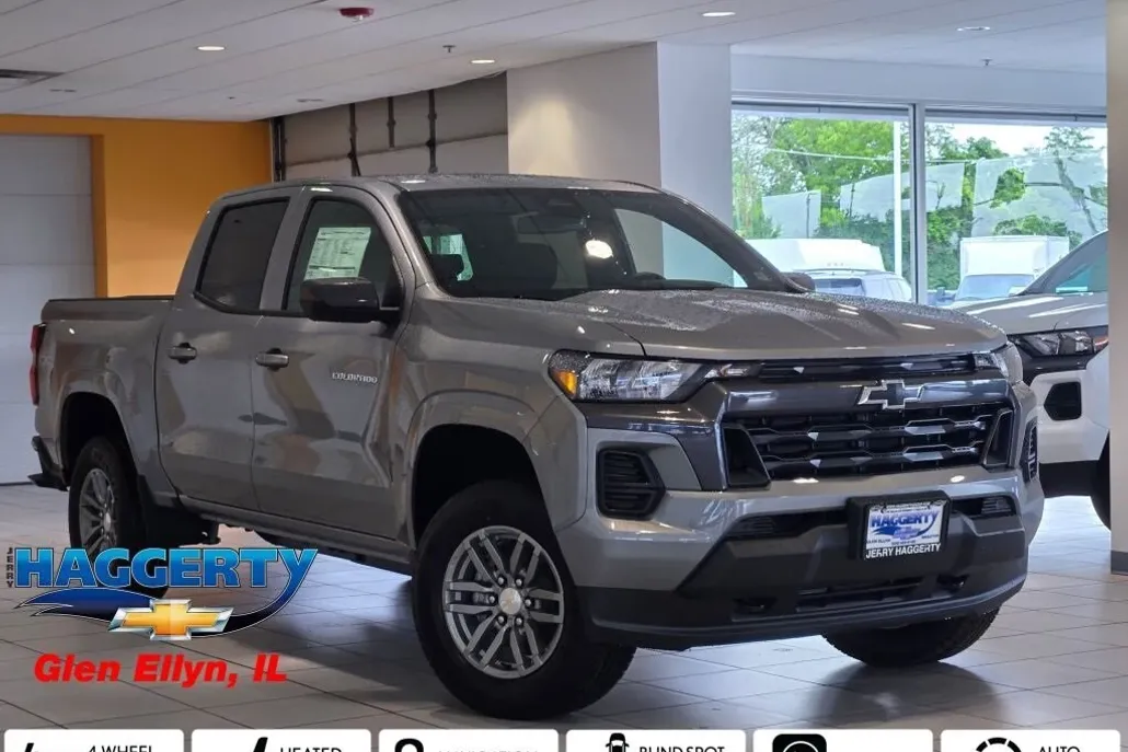 2025 Chevrolet Colorado Work Truck LT photo 1