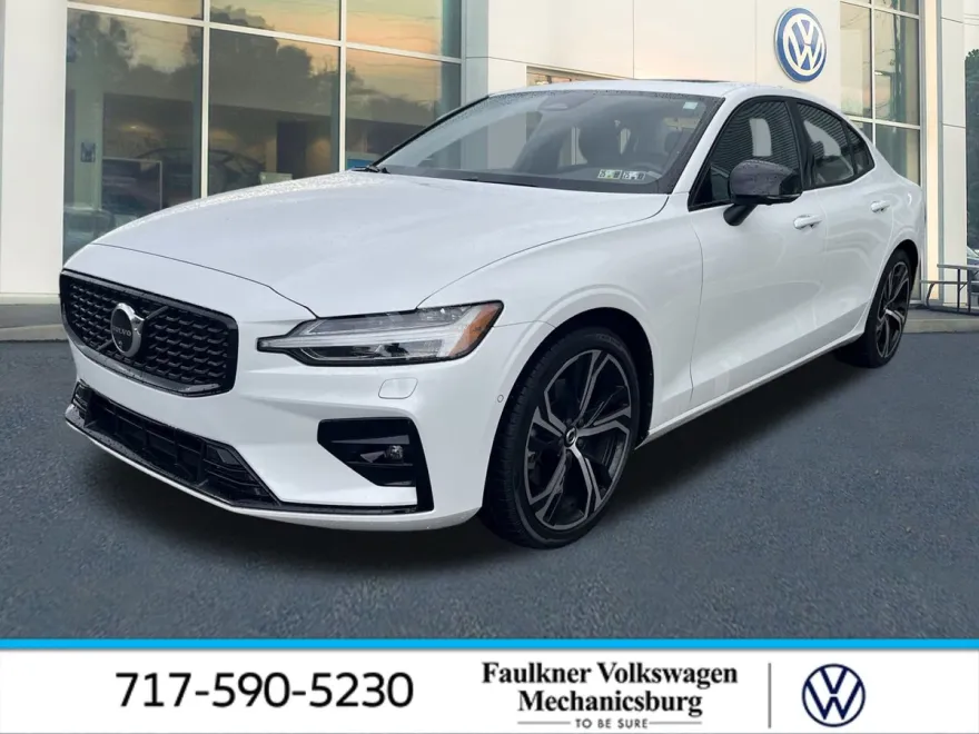 2024 Volvo S60 B5 Plus photo 1
