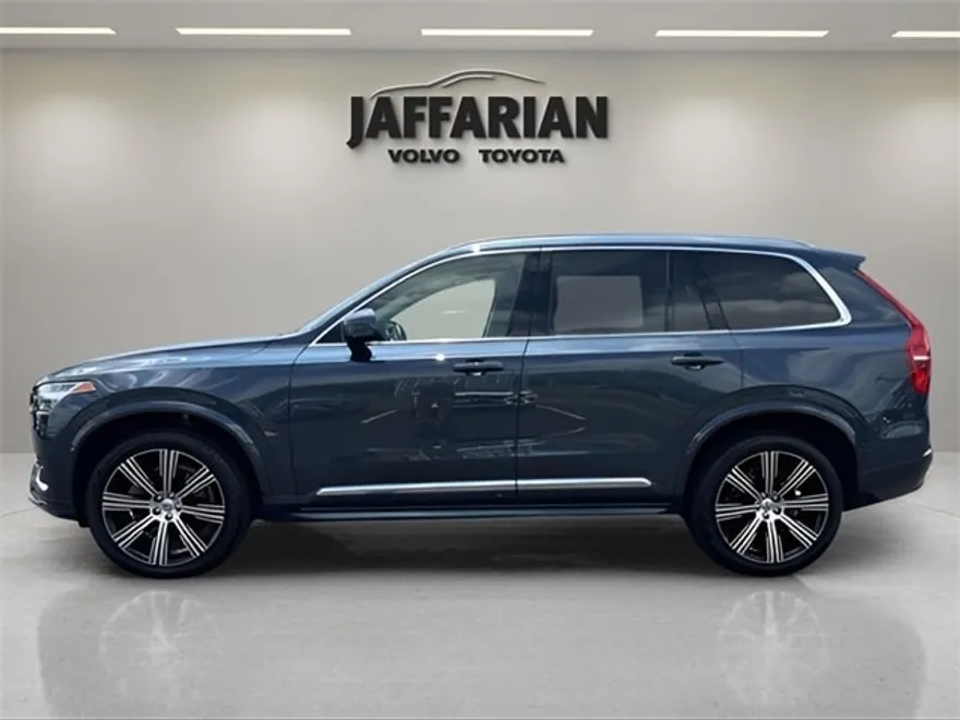 2025 Volvo XC90 Plus AWD photo 1