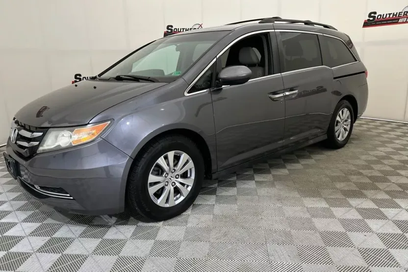 2016 Honda Odyssey EX photo 1