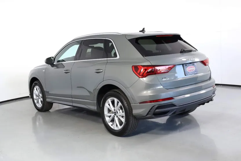 2025 Audi Q3 S line Premium 45 TFSI photo 1
