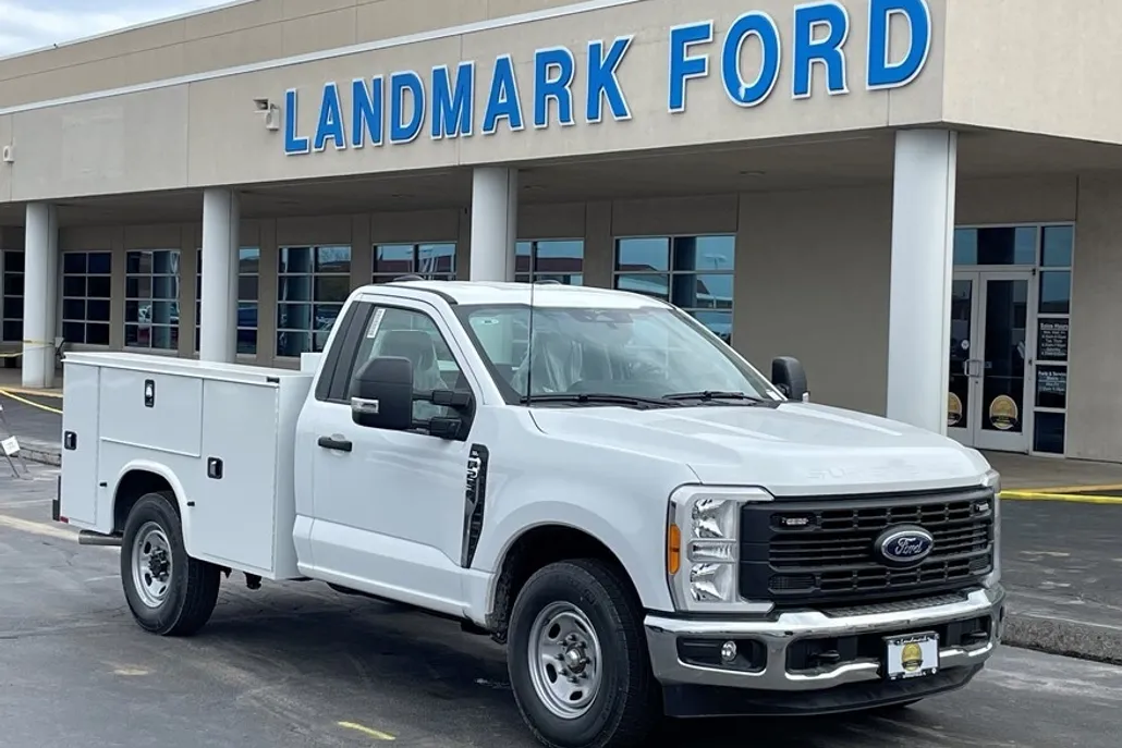 2023 Ford F-250 photo 1