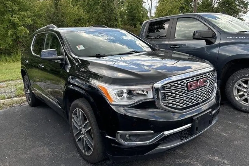 2019 Gmc Acadia Denali photo 1