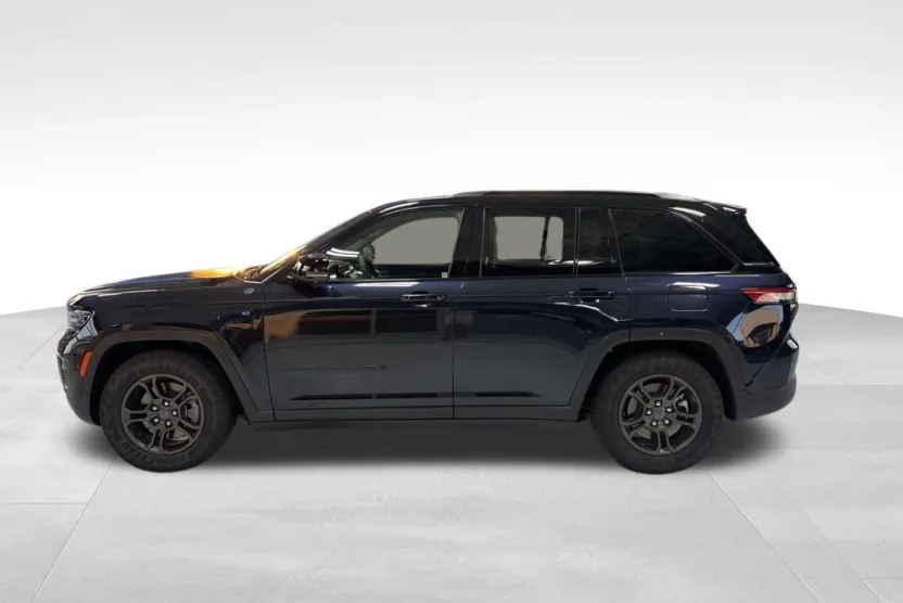 2024 Jeep Grand Cherokee Trailhawk 4xe photo 1