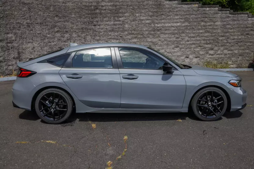 2025 Honda Civic Sport Hatchback photo 1