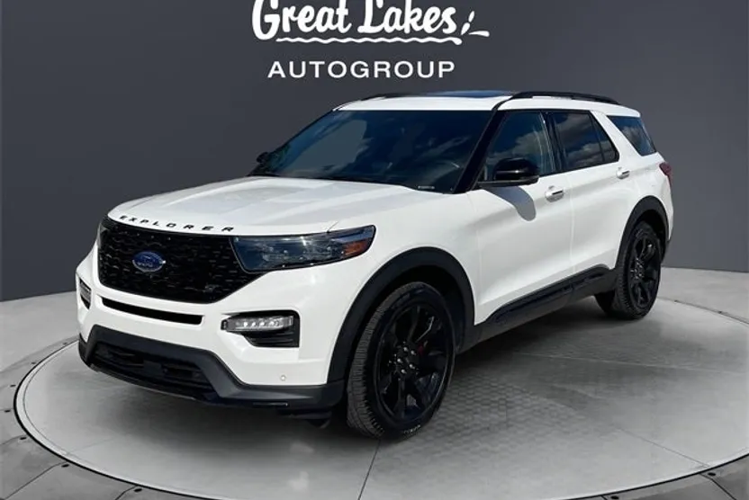 2022 Ford Explorer ST photo 1