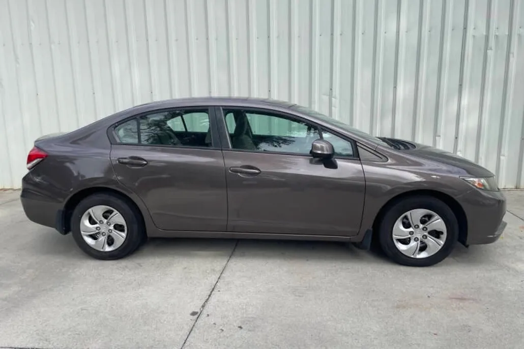 2013 Honda Civic LX photo 1