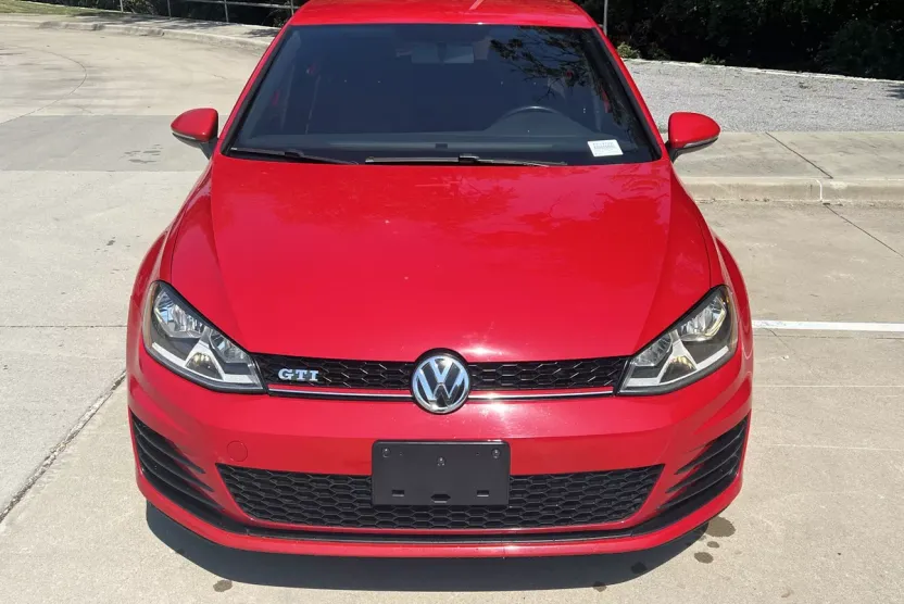 2017 Volkswagen Golf GTI S photo 1
