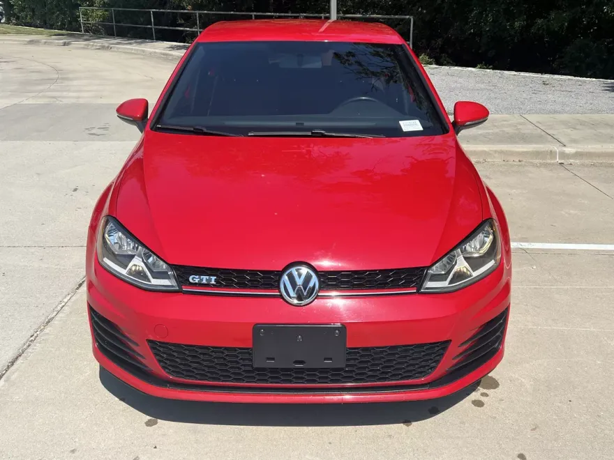 2017 Volkswagen Golf GTI S photo 1