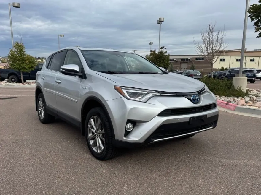 2016 Toyota RAV4 Hybrid Limited photo 1