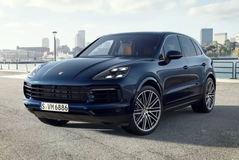 2023 Porsche Cayenne Platinum Edition photo 1
