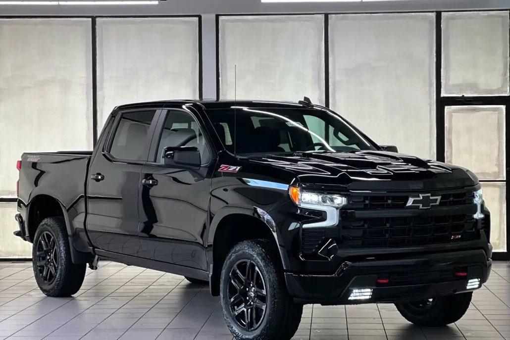 2025 Chevrolet Silverado 1500 LT Trail Boss photo 1