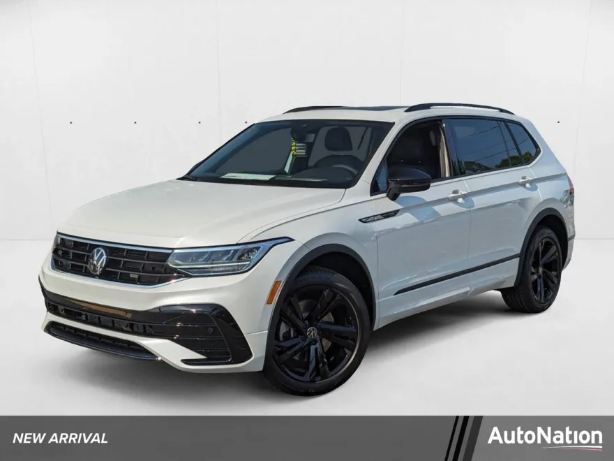 2024 Volkswagen Tiguan SE R-Line Black Sport photo 1