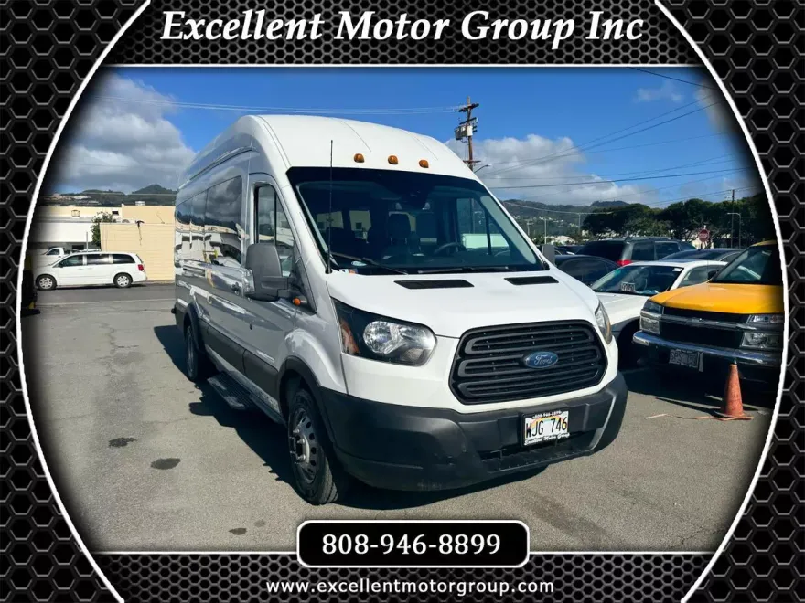2018 Ford Transit Passenger XLT photo 1
