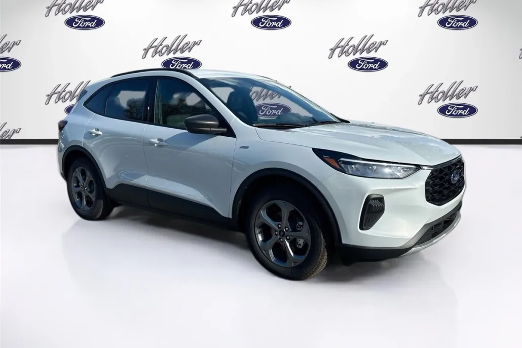2025 Ford Escape ST-Line photo 1