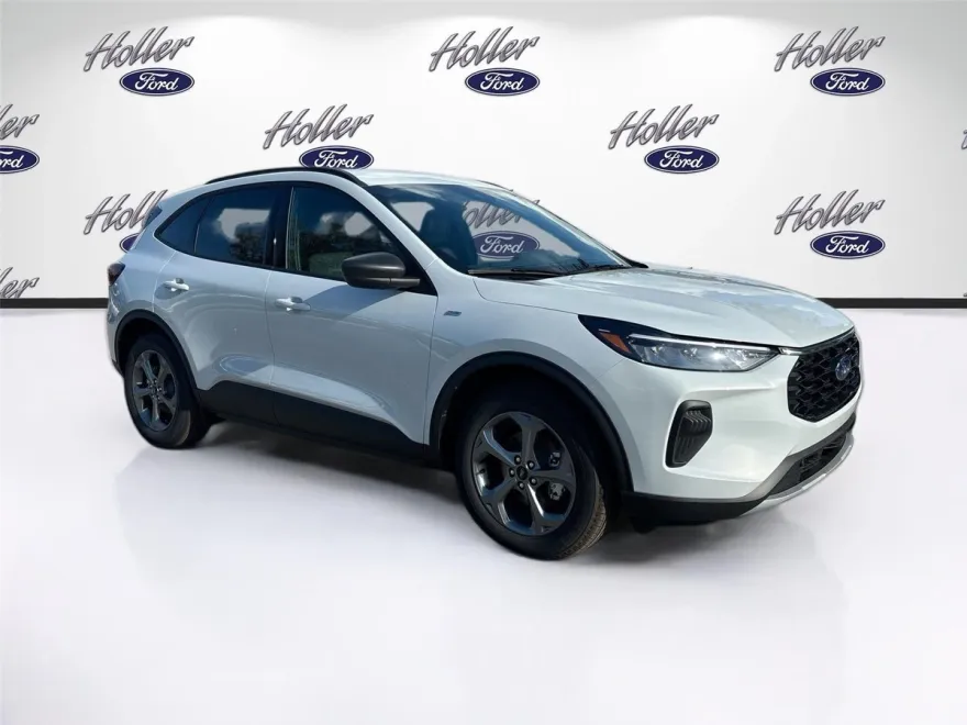 2025 Ford Escape ST-Line photo 1