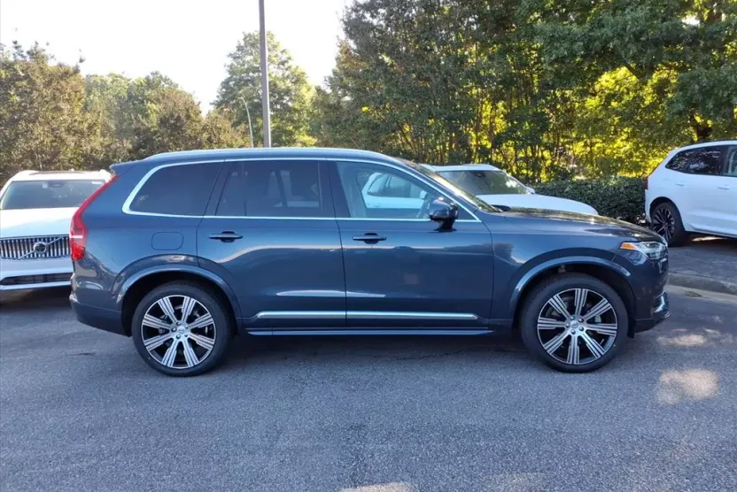 2023 Volvo XC90 AWD Ultimate photo 1