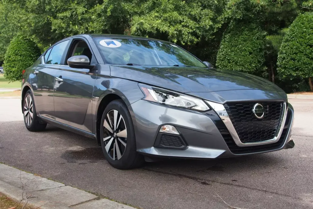2022 Nissan Altima 2.5 SV photo 1