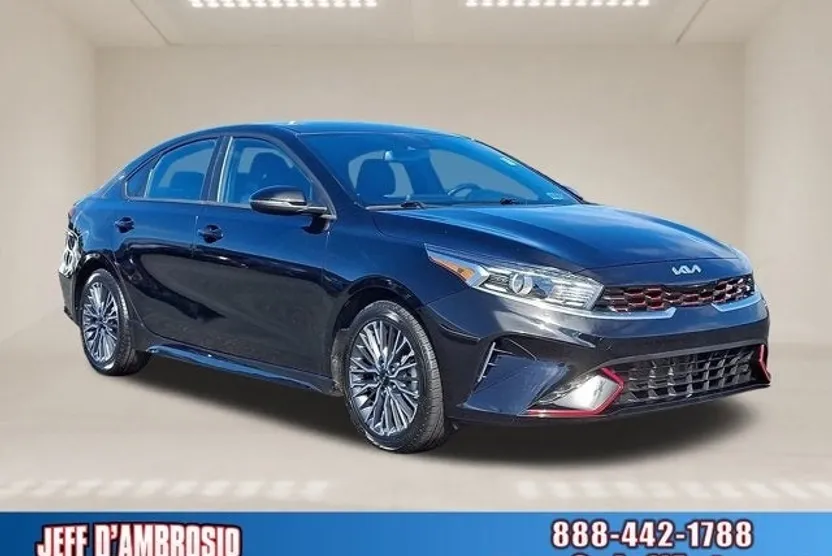 2023 Kia Forte GT-Line photo 1
