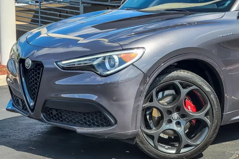 2022 Alfa Romeo Stelvio Ti Sport photo 1