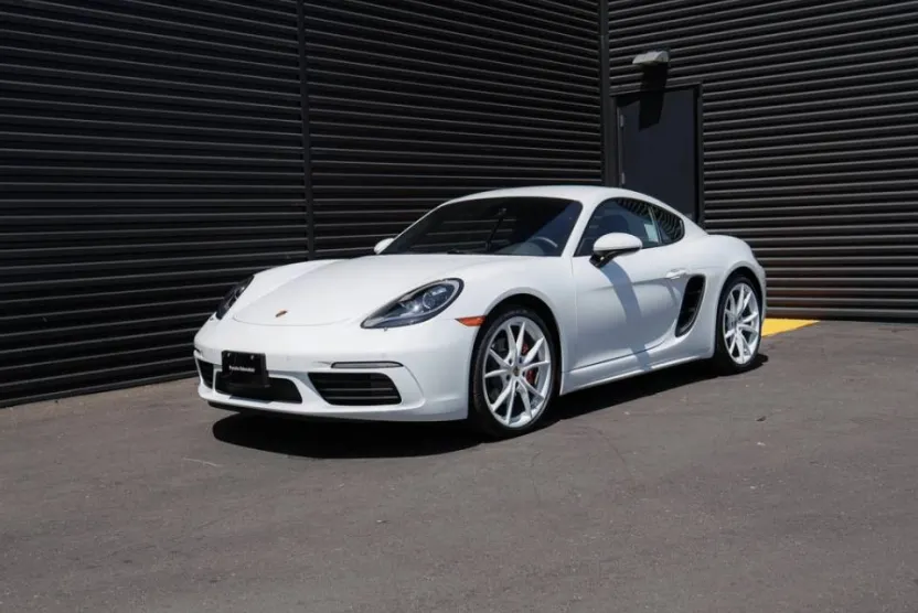 2024 Porsche Cayman S photo 1