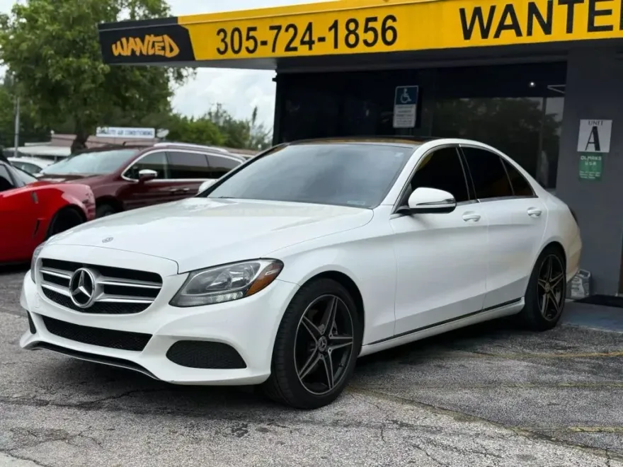 2018 Mercedes Benz C 300 Sedan photo 1