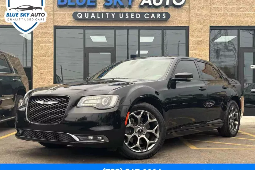 2015 Chrysler 300 photo 1