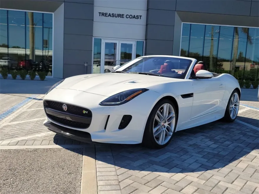 2017 Jaguar F-TYPE R photo 1