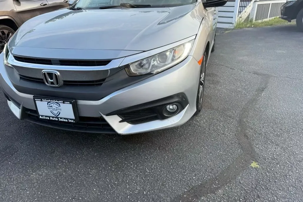 2016 Honda Civic EX-L photo 1