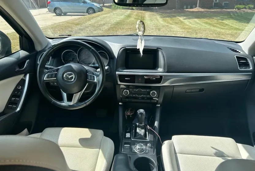 2016 Mazda CX-5 Grand Touring photo 1