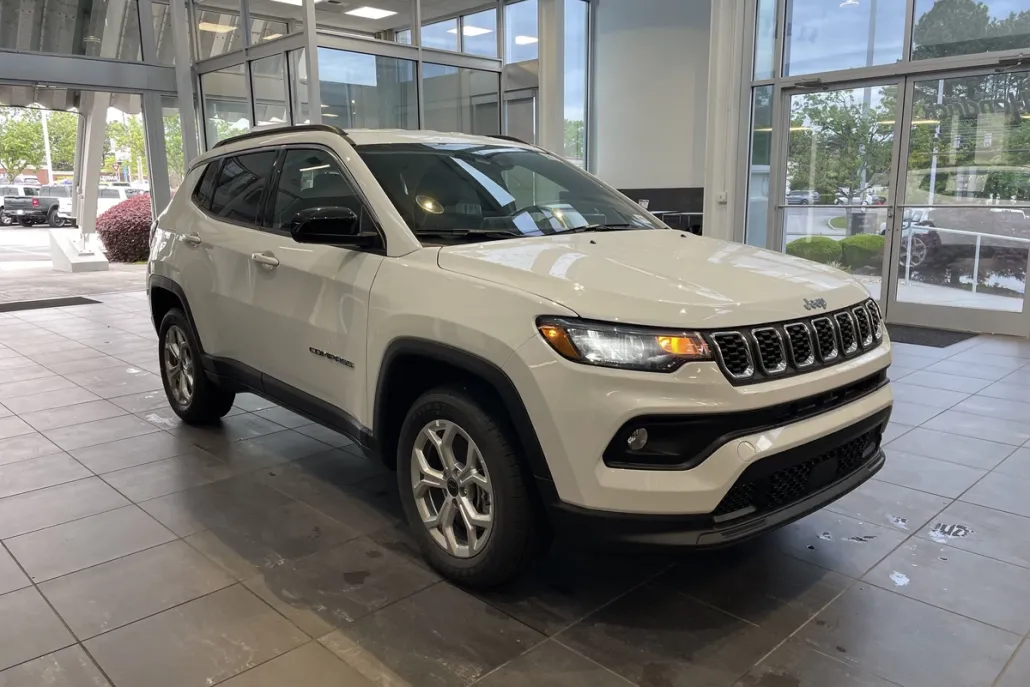 2025 Jeep Compass Latitude photo 1