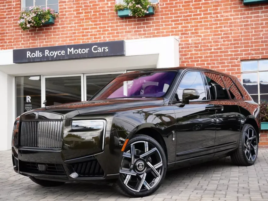 2025 Rolls Royce Cullinan Black Badge photo 1