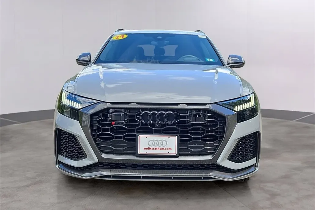 2024 Audi RS Q8 photo 1