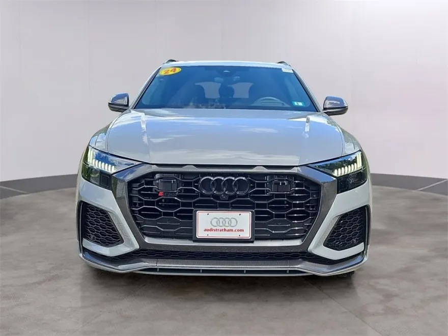 2024 Audi RS Q8 photo 1
