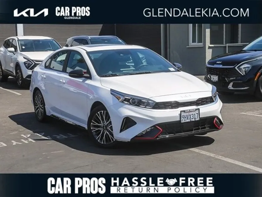 2023 Kia Forte GT-Line photo 1