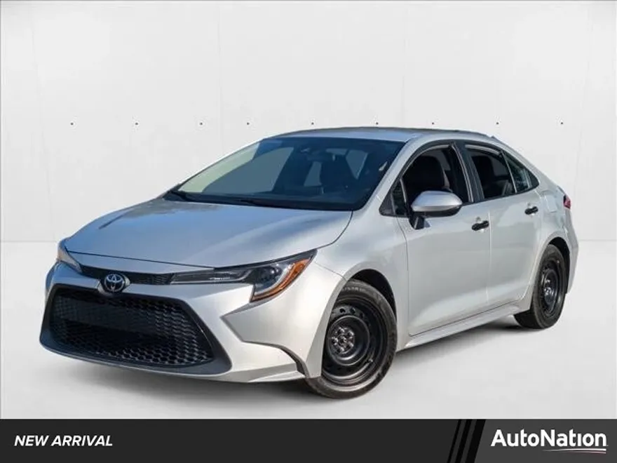 2021 Toyota Corolla LE photo 1