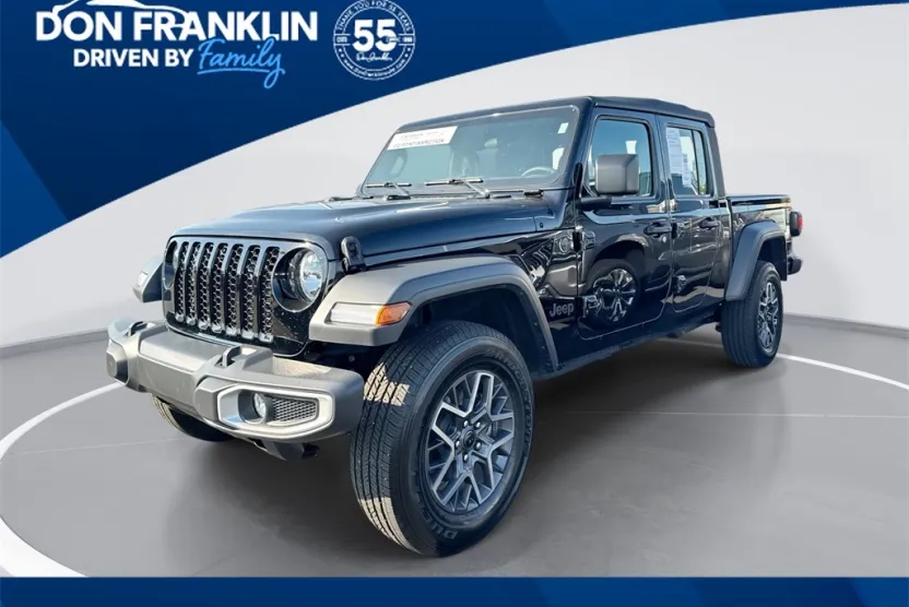 2023 Jeep Gladiator Sport photo 1