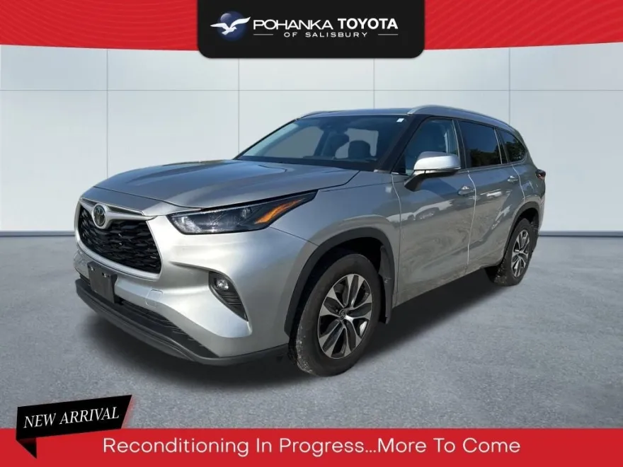 2023 Toyota Highlander XLE photo 1