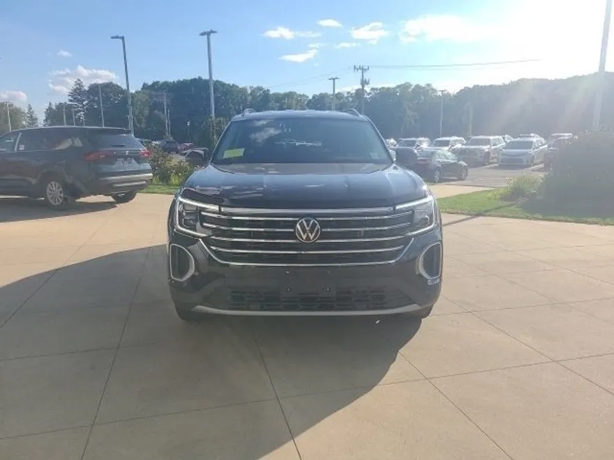 2025 Volkswagen Atlas SE Technology photo 1