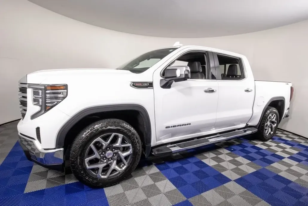2023 Gmc Sierra 1500 SLT photo 1