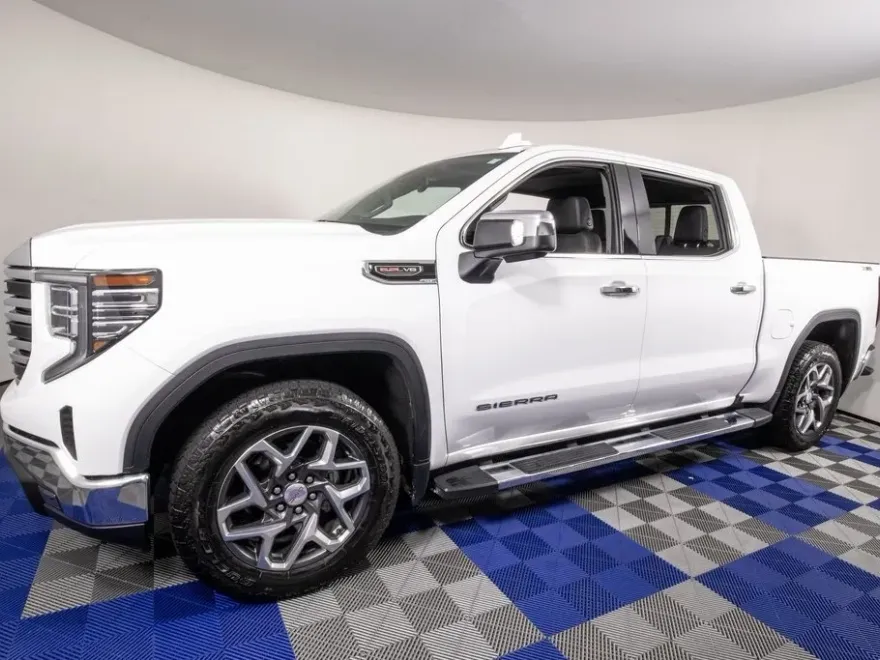 2023 Gmc Sierra 1500 SLT photo 1