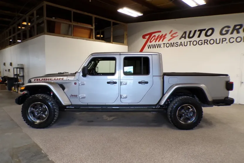 2020 Jeep Gladiator Rubicon photo 1